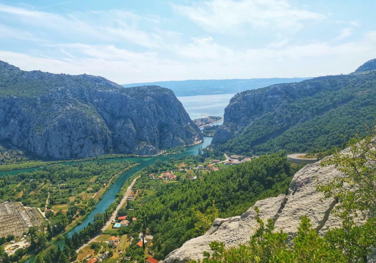Apartament Green Valley Omis Exterior photo